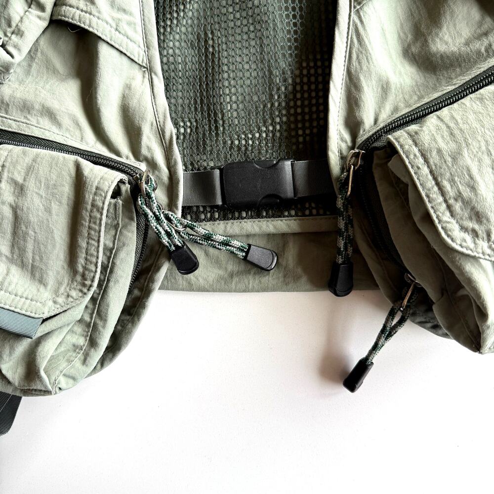 Simms Olive Green Fishing Vest - Picture 4 of 8